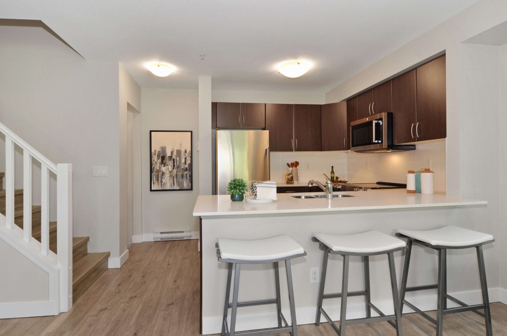 Greenwood Commons Buildings Village Gate Homes